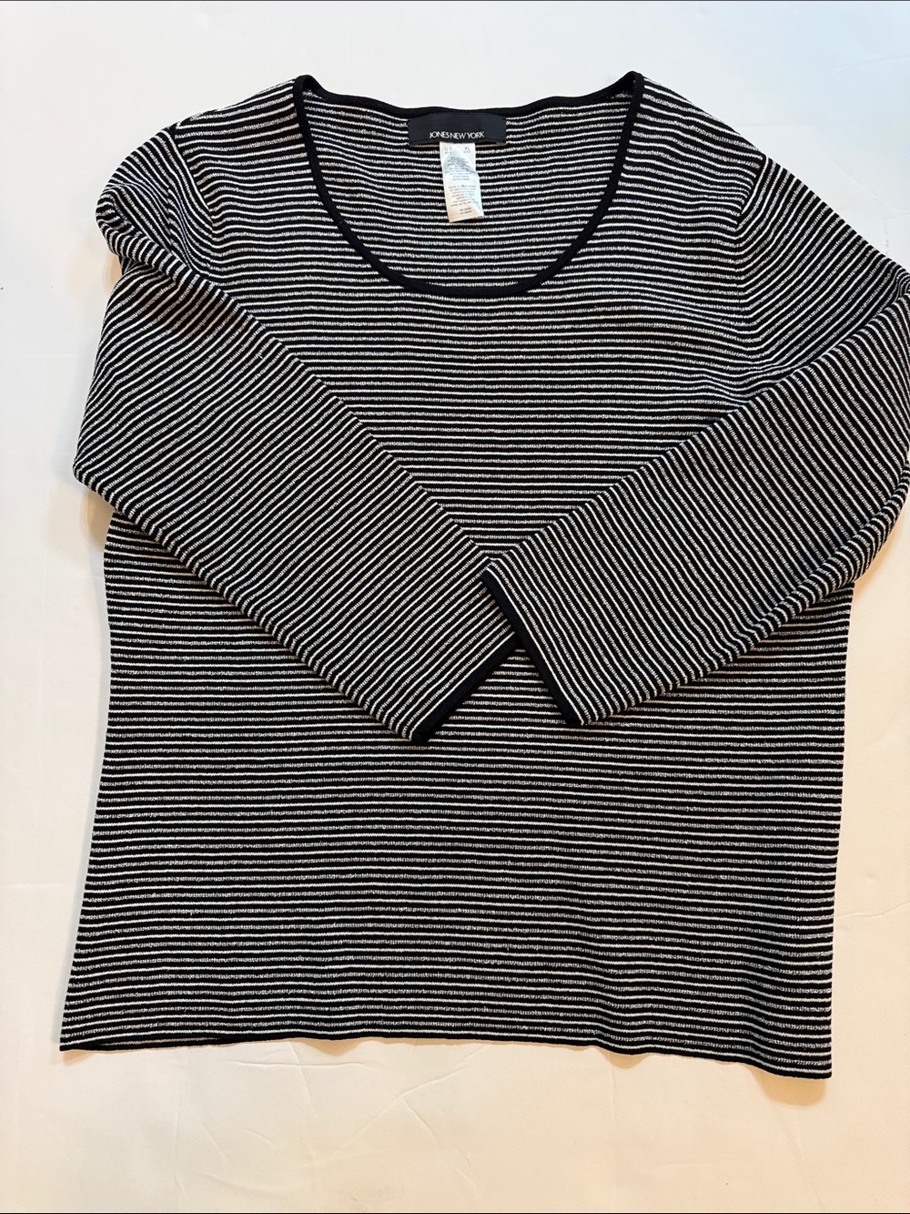 Jones New York Black and White Striped Long Sleeve Tee